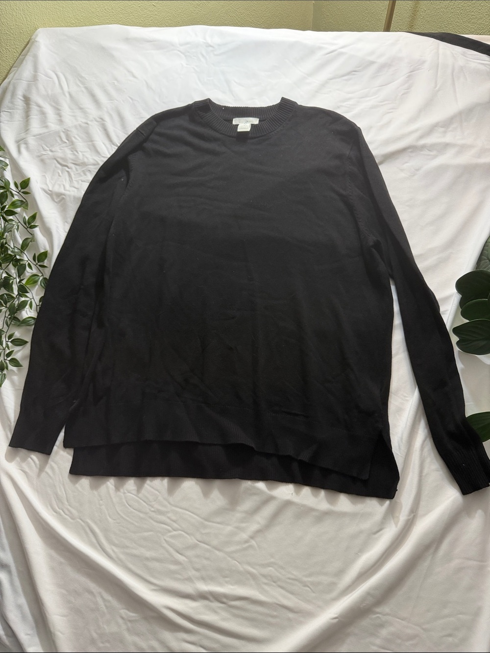 H&M Black Crewneck Sweater